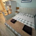 Enjoy Travel Cute Studio Apartment